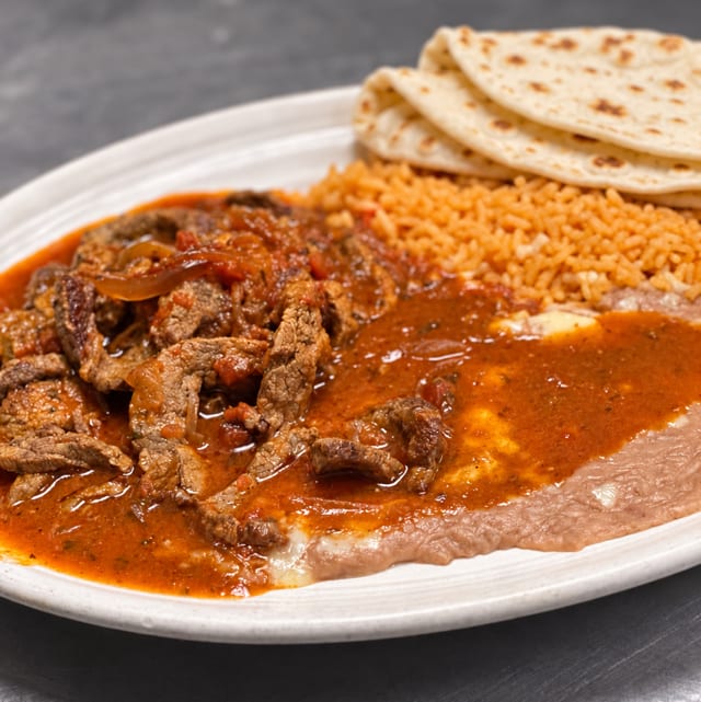 Bistec en Chile Rojo.